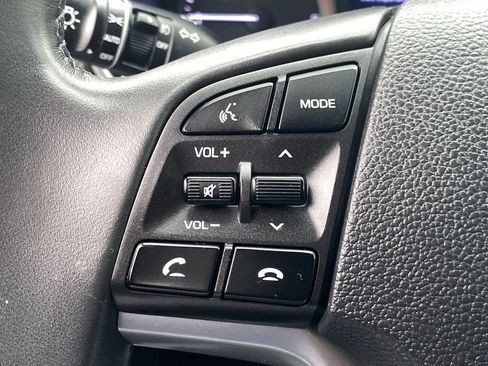 Used 2021 Hyundai Tucson Sport image 11