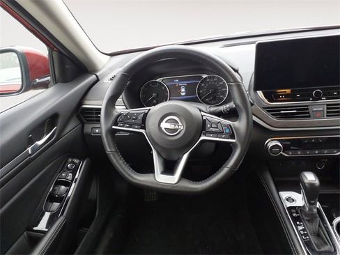 Used 2024 Nissan Altima 2.5 SL image 12