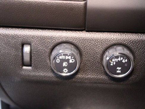 Used 2019 GMC Canyon SLE image 19