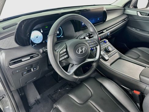 Used 2023 Hyundai Palisade Limited FWD image 9