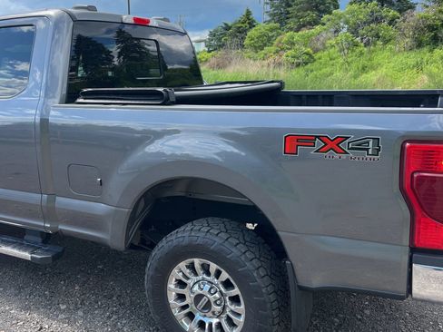 Used 2022 Ford F250 XLT w/ XLT Premium Package AWD/4WD image 6