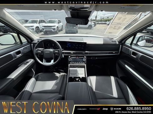 Used 2025 Hyundai Santa Fe SEL AWD/4WD image 38