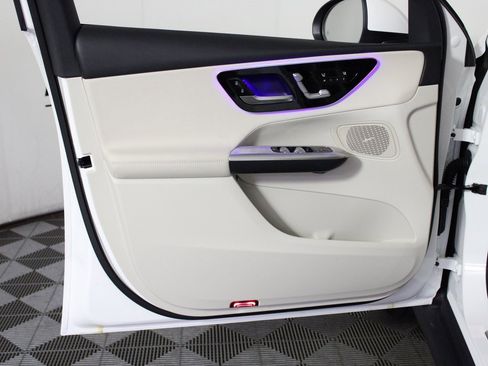 Certified 2025 Mercedes-Benz GLC 300 4MATIC image 11