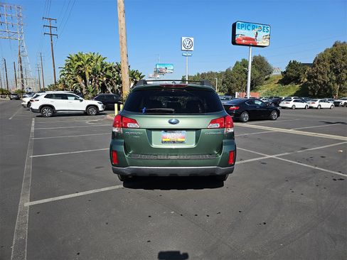 Used 2012 Subaru Outback 2.5i Limited image 6