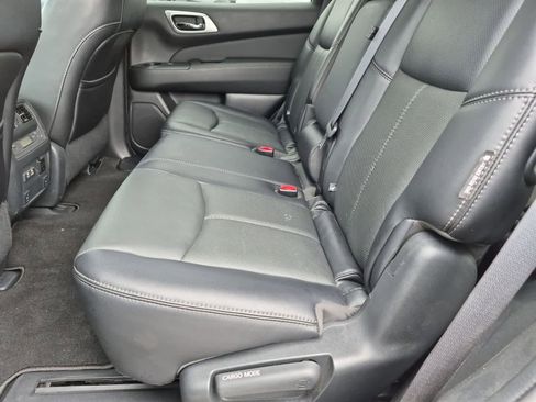 Used 2019 Nissan Pathfinder Platinum AWD/4WD image 20