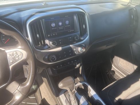 Used 2021 Chevrolet Colorado LT w/ Safety Package image 15
