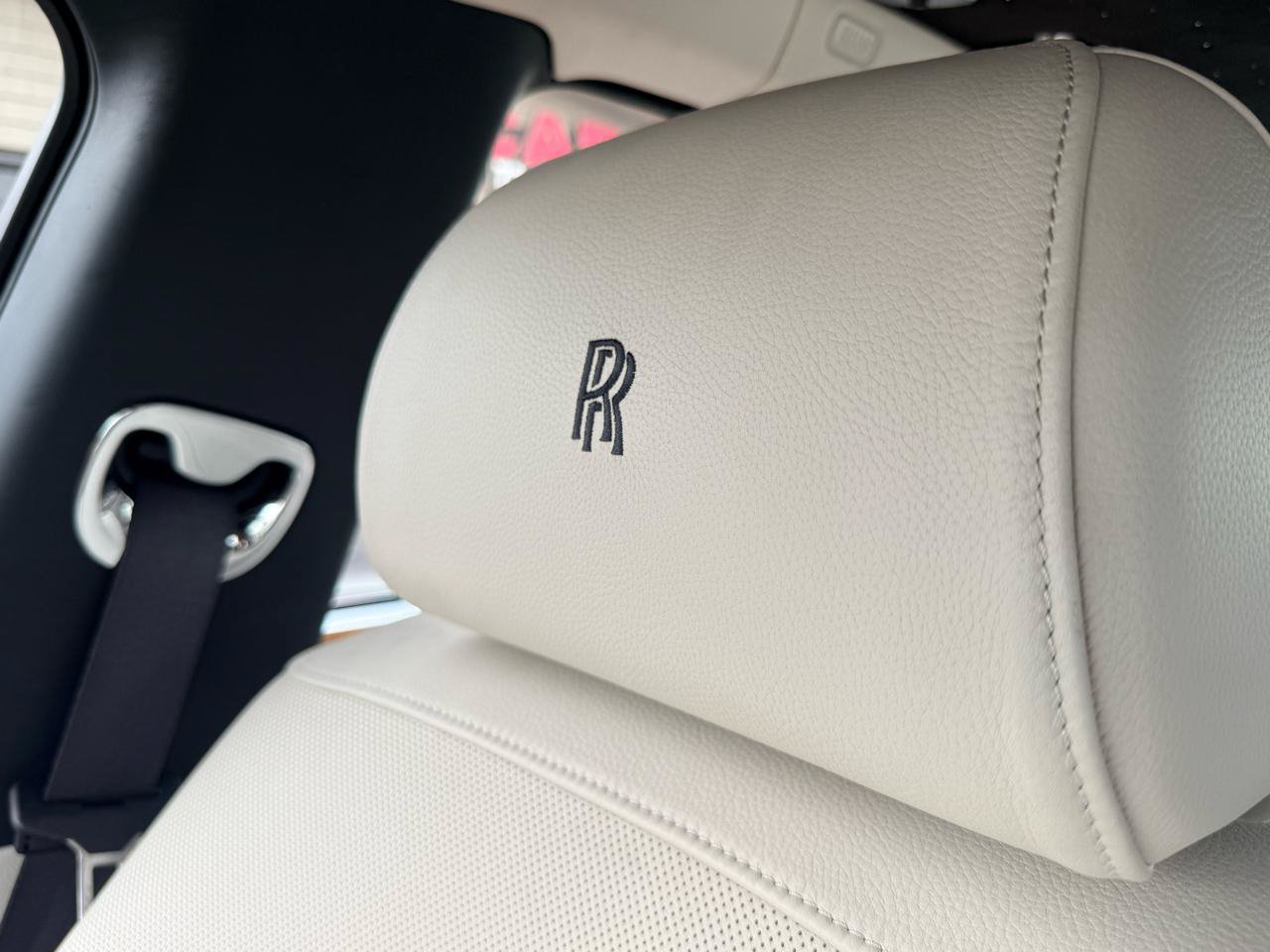 Used 2012 Rolls-Royce Ghost RWD image 32