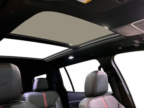 Used 2024 Chevrolet Traverse RS w/ LPO, Floor Liner Package image 28