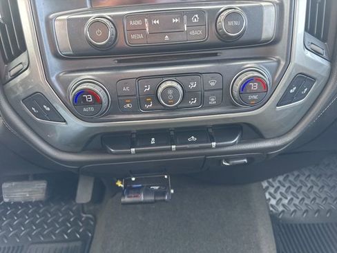 Used 2018 Chevrolet Silverado 1500 LTZ AWD/4WD image 13
