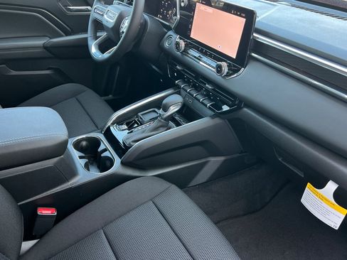 New 2026 GMC Canyon Elevation image 14