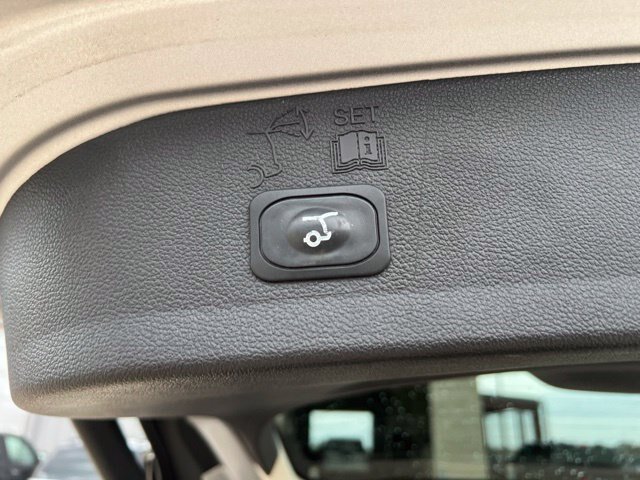 Certified 2019 Ford Escape SEL FWD image 18