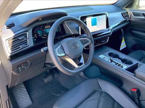 New 2026 Volkswagen Atlas Cross Sport SE AWD/4WD image 8