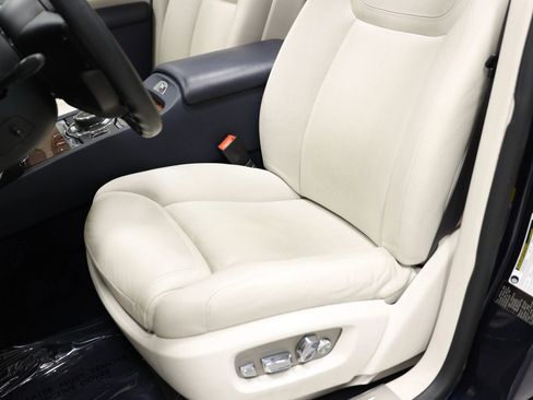 Used 2015 Rolls-Royce Ghost RWD image 19