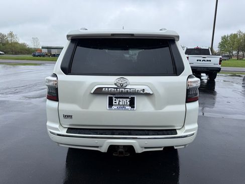 Used 2018 Toyota 4Runner Limited AWD/4WD image 4