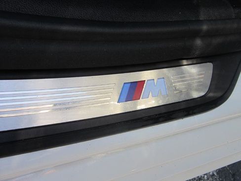 Used 2019 BMW 530i xDrive w/ M Sport Package AWD/4WD image 7