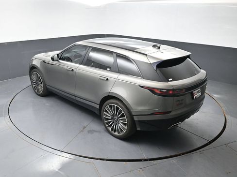 Used 2018 Land Rover Range Rover Velar R-Dynamic HSE AWD/4WD image 47
