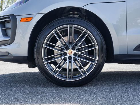 Certified 2026 Porsche Macan image 11