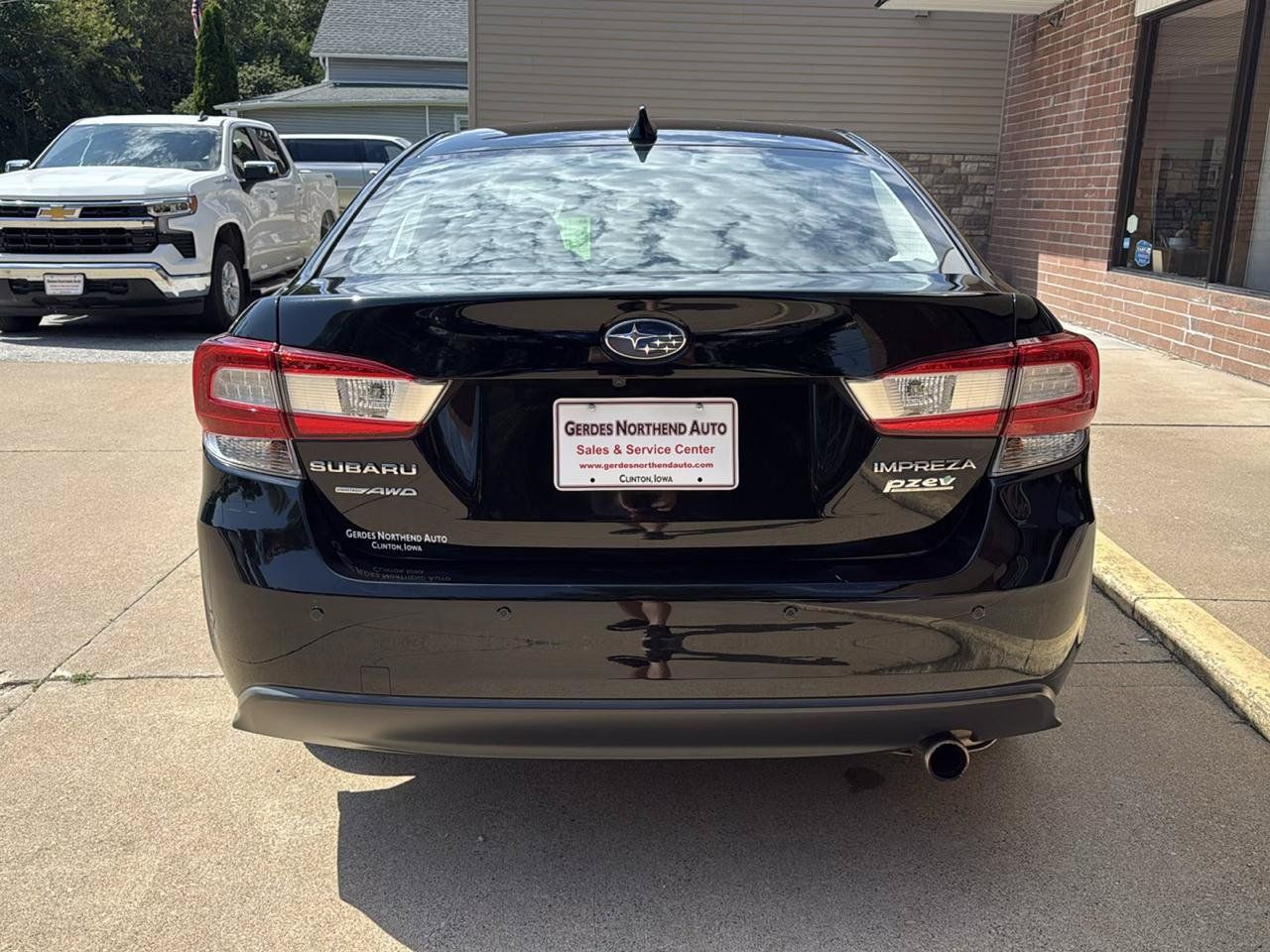 Used 2017 Subaru Impreza 2.0i Limited AWD/4WD image 28
