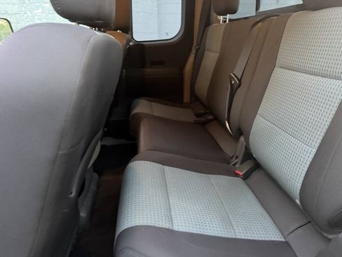 Used 2004 Nissan Titan SE AWD/4WD image 12