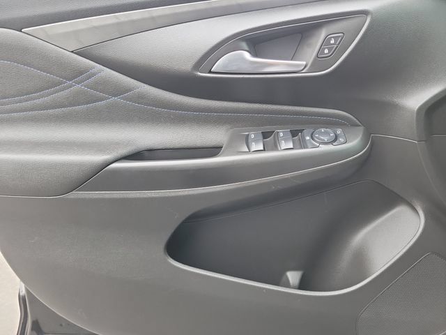Used 2025 Buick Envista Sport Touring FWD image 21