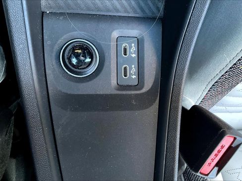 Certified 2025 MINI Cooper S image 34