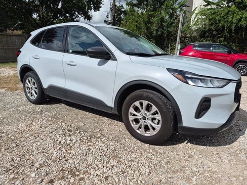 Used 2025 Ford Escape Active AWD/4WD image 4