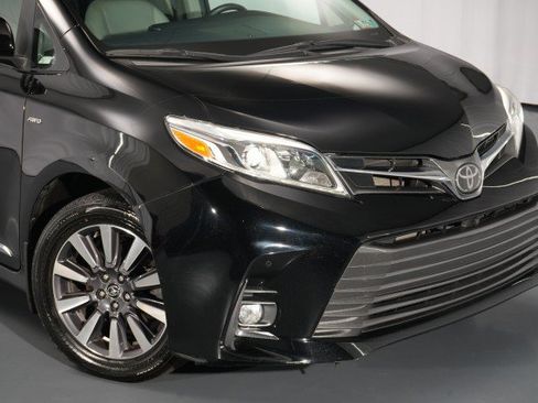 Used 2019 Toyota Sienna Limited Premium w/ Protection Package AWD/4WD image 10