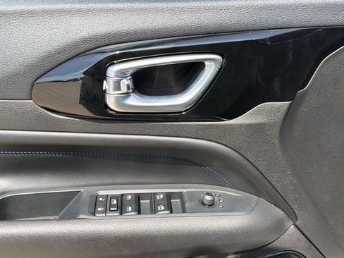 New 2026 Jeep Compass Latitude AWD/4WD image 24