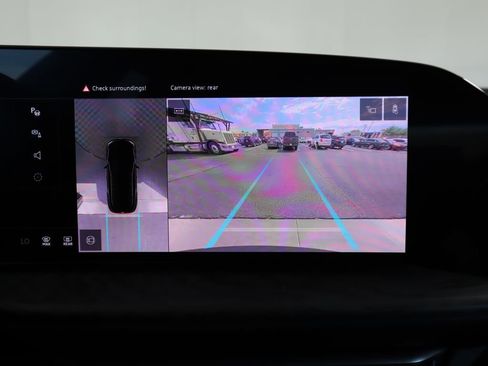 Used 2025 Audi Q5 2.0T Premium Plus w/ Premium Plus image 17