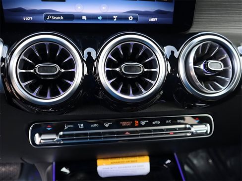 New 2026 Mercedes-Benz GLB 250 4MATIC image 42