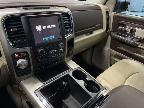 Used 2015 RAM 1500 Laramie w/ Convenience Group image 14