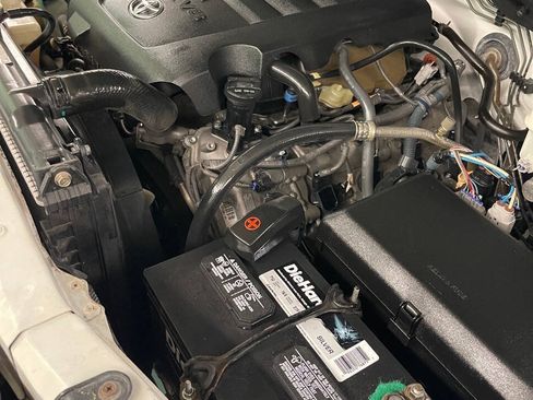 Used 2016 Toyota Tundra Platinum RWD image 20