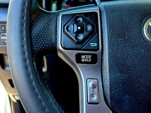 Used 2016 Toyota 4Runner SR5 image 19