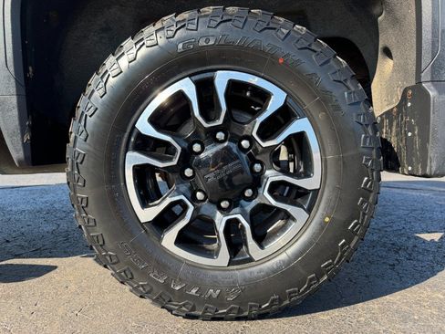 Used 2020 GMC Sierra 2500 SLT w/ SLT Convenience Package AWD/4WD image 13