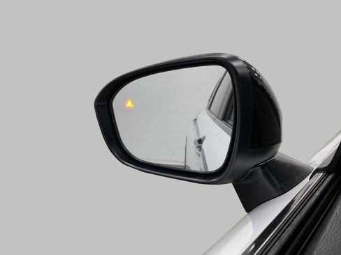 New 2026 Mitsubishi Outlander AWD image 19