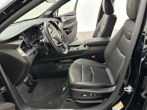 Used 2025 Cadillac XT5 Premium Luxury image 19
