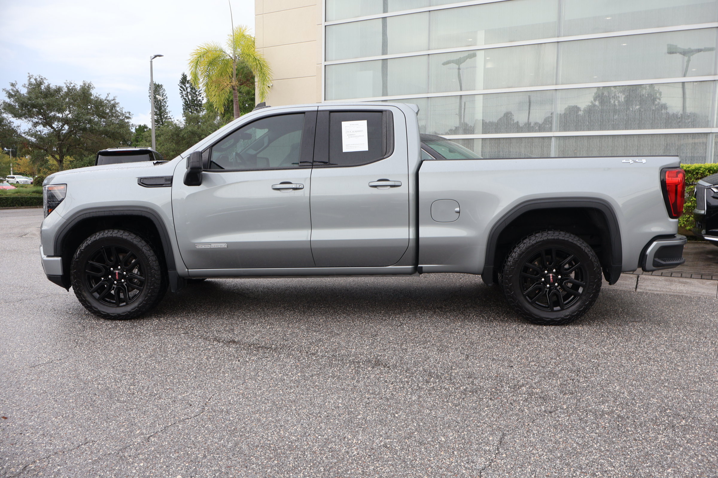 Used 2023 GMC Sierra 1500 Elevation AWD/4WD image 5