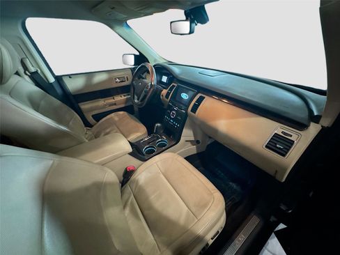 Used 2018 Ford Flex Limited image 16