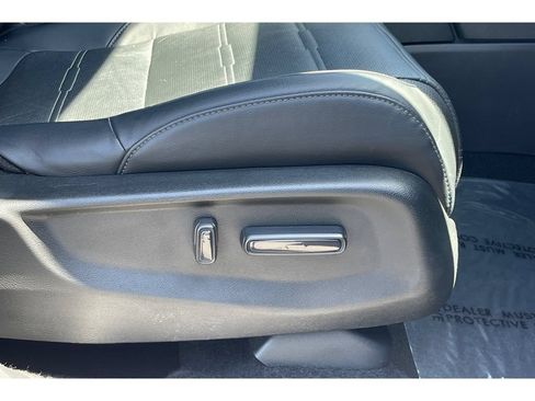 Used 2020 Honda CR-V Touring image 23