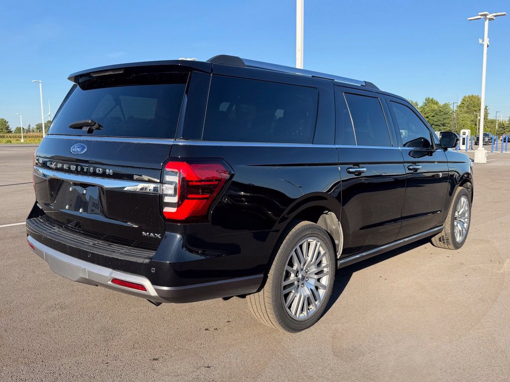 Used 2023 Ford Expedition Max Limited AWD/4WD image 6