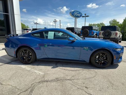 Used 2024 Ford Mustang GT RWD image 8