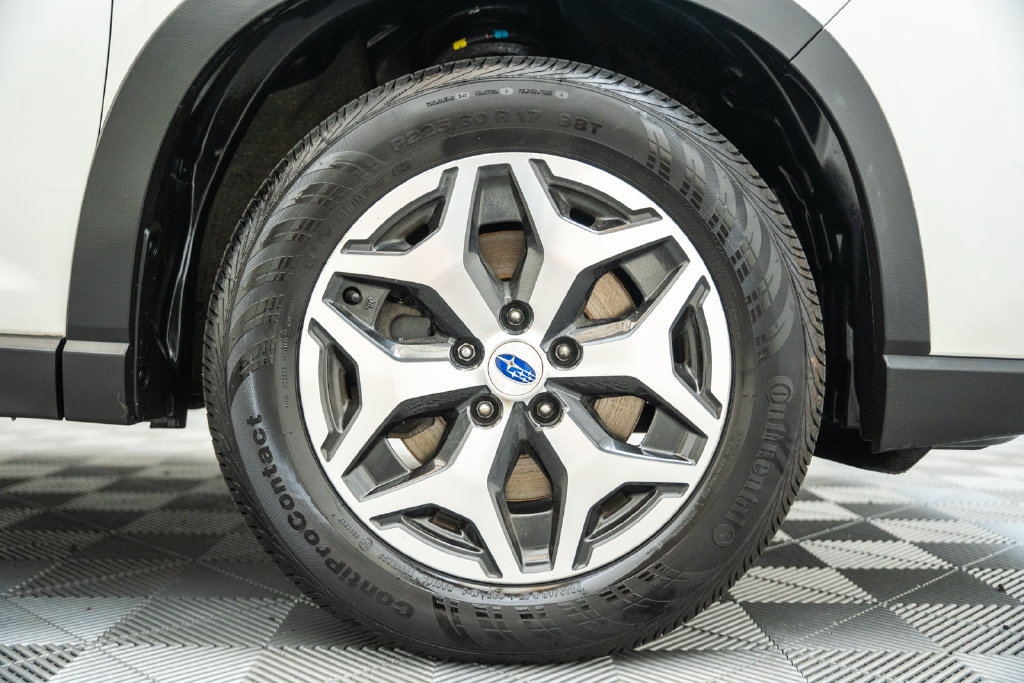 Used 2020 Subaru Forester Premium AWD/4WD image 18