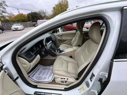 Used 2015 Volvo V60 T5 Premier image 6