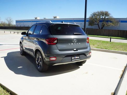 New 2026 Hyundai Venue SEL FWD image 7