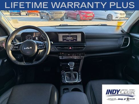 Used 2024 Kia Seltos SX w/ SX Sunroof Package AWD/4WD image 10