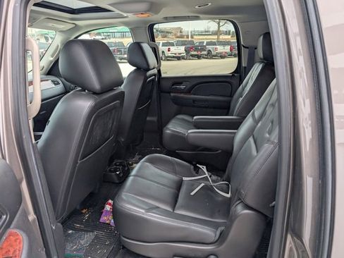 Used 2013 GMC Yukon XL SLT w/ SLT-2 Equipment Package image 7