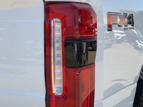 Used 2023 Ford F250 Lariat w/ Lariat Ultimate Package AWD/4WD image 15