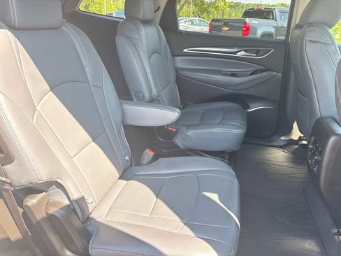 Used 2019 Buick Enclave Premium AWD/4WD image 24