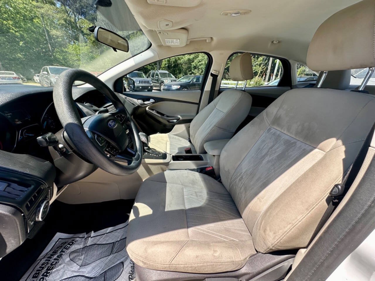 Used 2015 Ford Focus SE FWD image 10