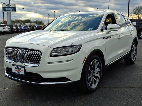 Certified 2023 Lincoln Nautilus Reserve w/ Equipment Group 201A AWD/4WD image 3